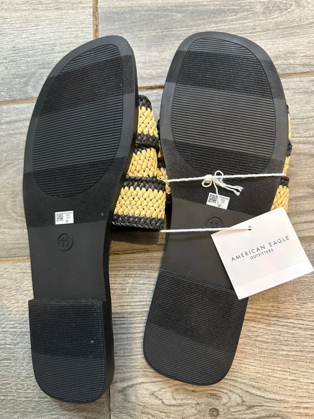 American Eagle Outfitters Black and Straw Woven Slide Sandals NWT 11 M - Picture 5 of 5